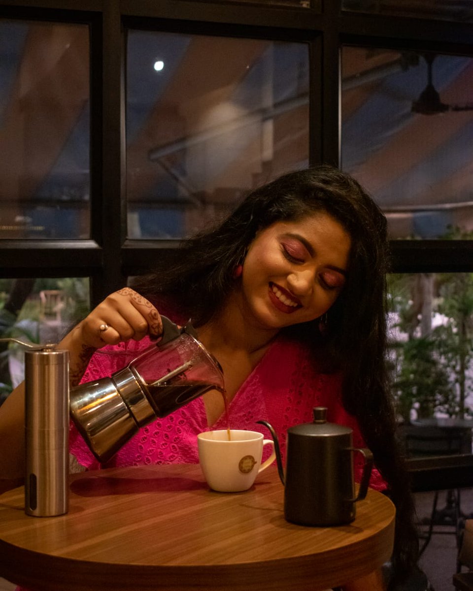 LovenLatte's tweet photo. A coffee a day keeps the stress away! ☕
#coffeeesh #coffeeoftheday #coffeeproducts #coffeeshots #coffeevibes #coffelovers #coffeeculture #coffeeaddict #coffeeporn #coffeelife #coffeedaily #coffeeroasters #coffeeholic #coffeewithamood #coffeeequipments #coffeeroasting https://t.co/glpXexYRiN