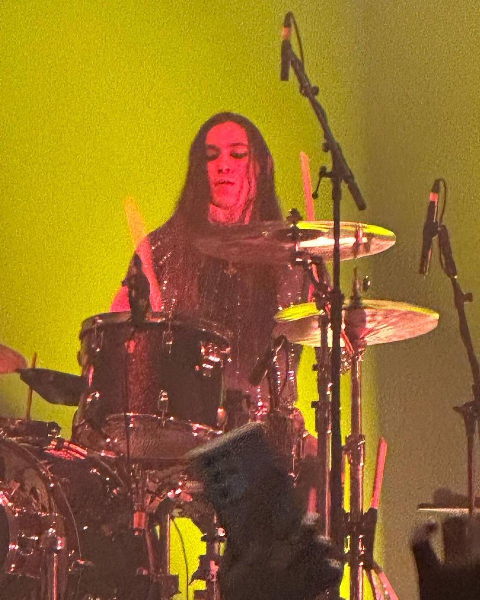 MÅNESKIN OFFICIAL on Twitter "📸 Ethan Torchio tonight on