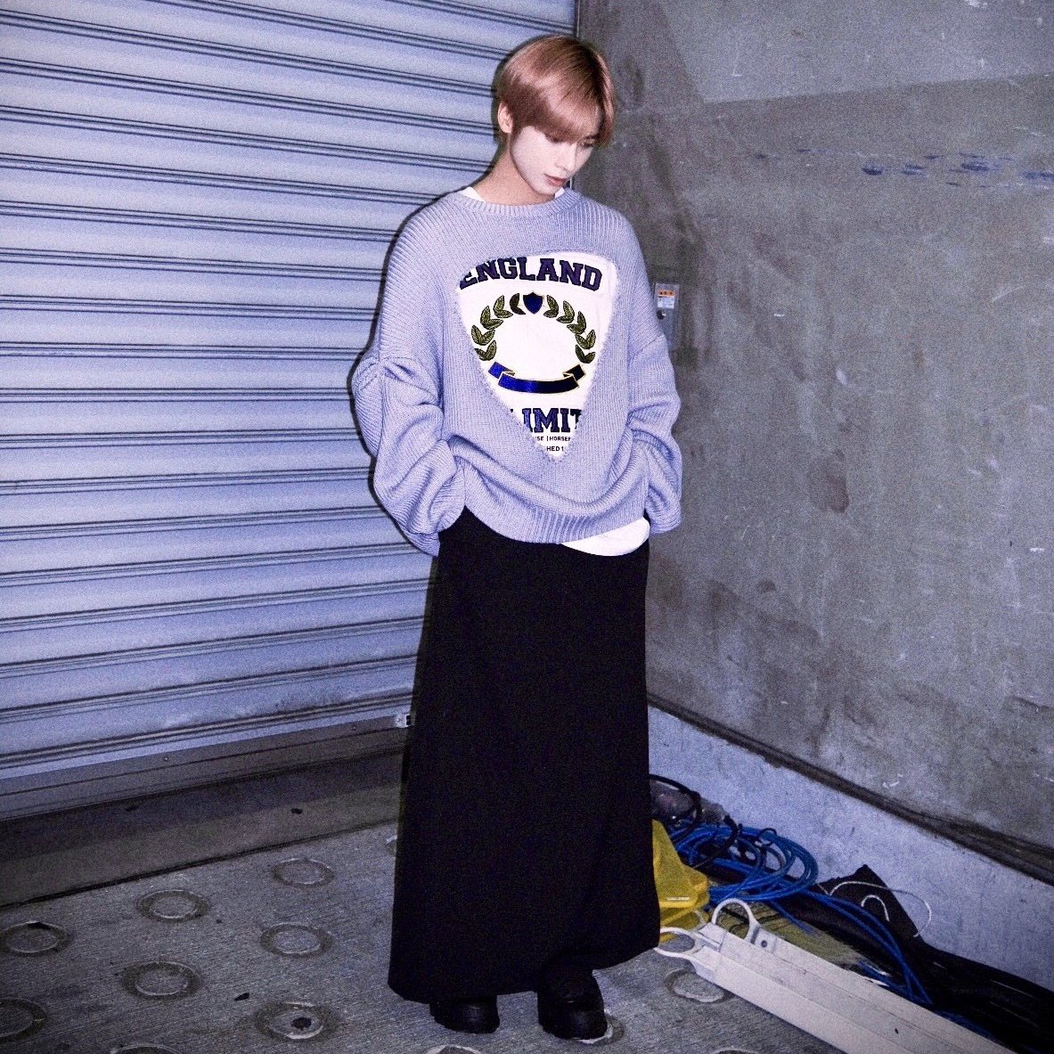 roscpctl's tweet image. — luca has posted new photos 📷 

it’s heather day (3rd of december) so here’s me in a sweater and skirt? i guess? i don’t know, but it’s looking quite good so whatever. have a nice day and don’t forget to watch the world cup if anyone’s playing tonight 

#ILEEVE