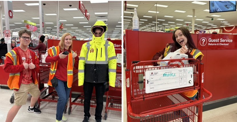 rpatelarise's tweet photo. Target 🎯 store #2415 
Canton South, Mi

Our front end drive up team is ready for the holiday season 
with their smiling faces to serve you. 🛒🛍️🎄

#lovemyfavoritepeeps❤️#appreciateyouforwhatudo
#teamworkmakesthedreamwork 
#letskeeprocking
#worksomewhereulove❤️ https://t.co/SsjVwuyEbN