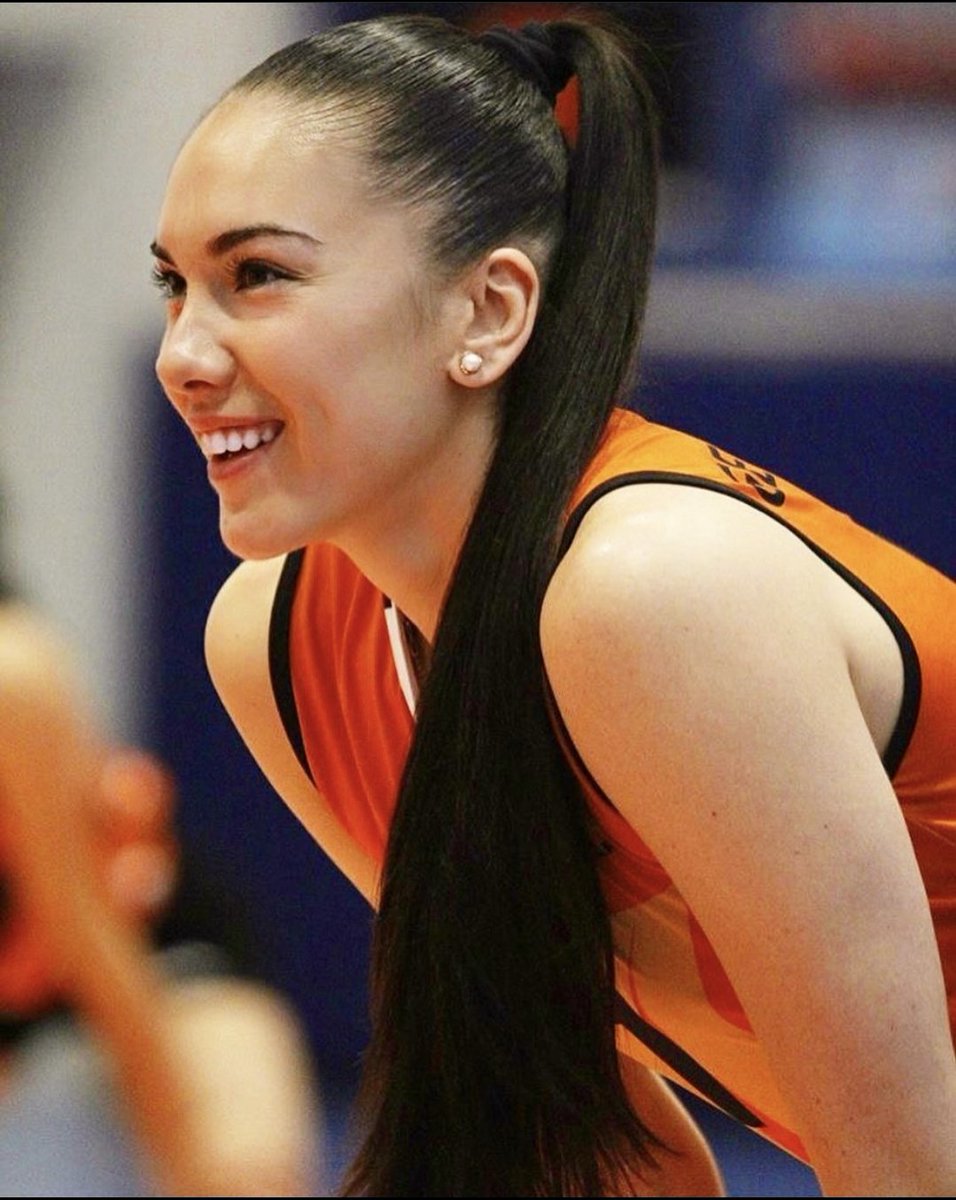YuliaGerasymova's tweet photo. Focus on yourself and shift your attention to a new path appearing in front of you.

#volleyball #team #tvf #volleyball #karayollarısporkulübü #vestelsultanla #Yuliya #ankara #türkey #takım #volleyballgirls #YuliyaGerasymova https://t.co/HCUao7KwM4