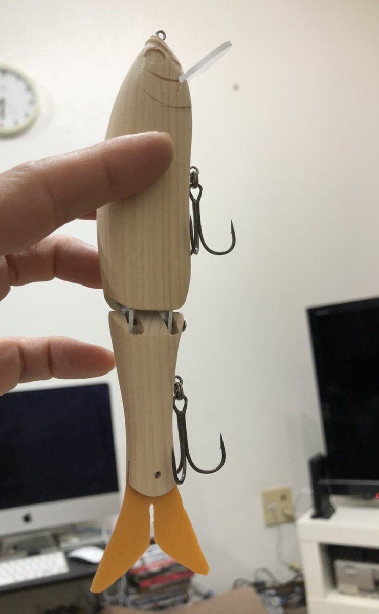 Parakeetz01's tweet photo. MB-1 Custom 175Fの原型です。井佐知之がハンドカービングで削ったもので、このマスターサンプルを基に3Dスキャン〜ABS化。理想のアクションを求めて作り込みを行いました。まだ数年前の事ですが、資料を見返していると何だか懐かしいです。
#MB #MonkeyBrainBaits
#モンキーブレイン
#井佐知之 https://t.co/GRzvYqVBOO
