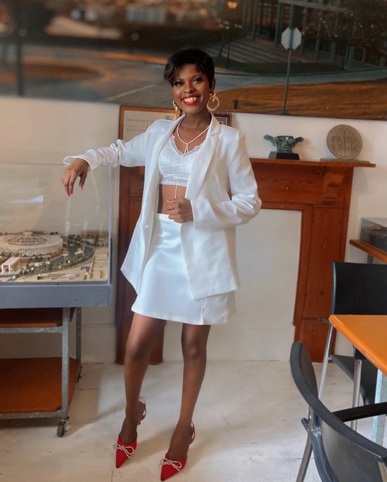 Boss lady vibes #Bubblyfromthisbodyworksforme #ThisBodyWorksForMe https://t.co/bFW0GXj0iE<a href="/tag/bubblyfromthisbodyworksforme"class="tags">#Bubblyfromthisbodyworksforme</a><a href="/tag/thisbodyworksforme"class="tags">#ThisBodyWorksForMe</a>