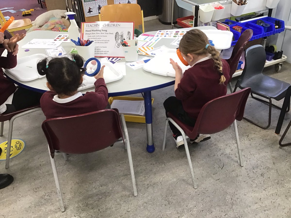 MsJGrieveHMPS's tweet photo. Nursery children have been learning about how germs spread and why hand washing is so important pretending glitter represents germs. They had to wash their hands effectively, to remove all the glitter, whilst singing the hand washing song. https://t.co/2qXgraEuNj