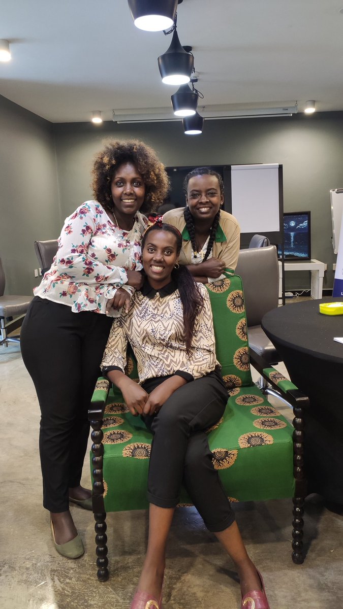 TekiPaperBags's tweet image. This year we reached 8 billion on earth 🌍💚. That means more than 1'000'000'000 of us live with a disability ♿. 

If you are celebrating #IDPD on social media today 🙋🏾‍♀️. Please don't only write a post... TAKE ACTION NOW 💪🏾💯. Contact your HR and create jobs for us !

#IDPD22