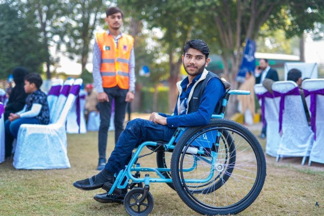 HAJATMIR211's tweet photo. آج پاکستان سمیت دنیا بھر میں معذور افراد کا دن منایا جارہا ہے،  خدا تعالٰی ہمیں لوگوں کی زندگیوں میں آسانیاں  پیدا کرنے اور خوشیاں بانٹنے کی توفیق عطا فرمائے۔ آمین 🙏
#InternationalDisabilityDay2022 https://t.co/xpl4g4KgMu