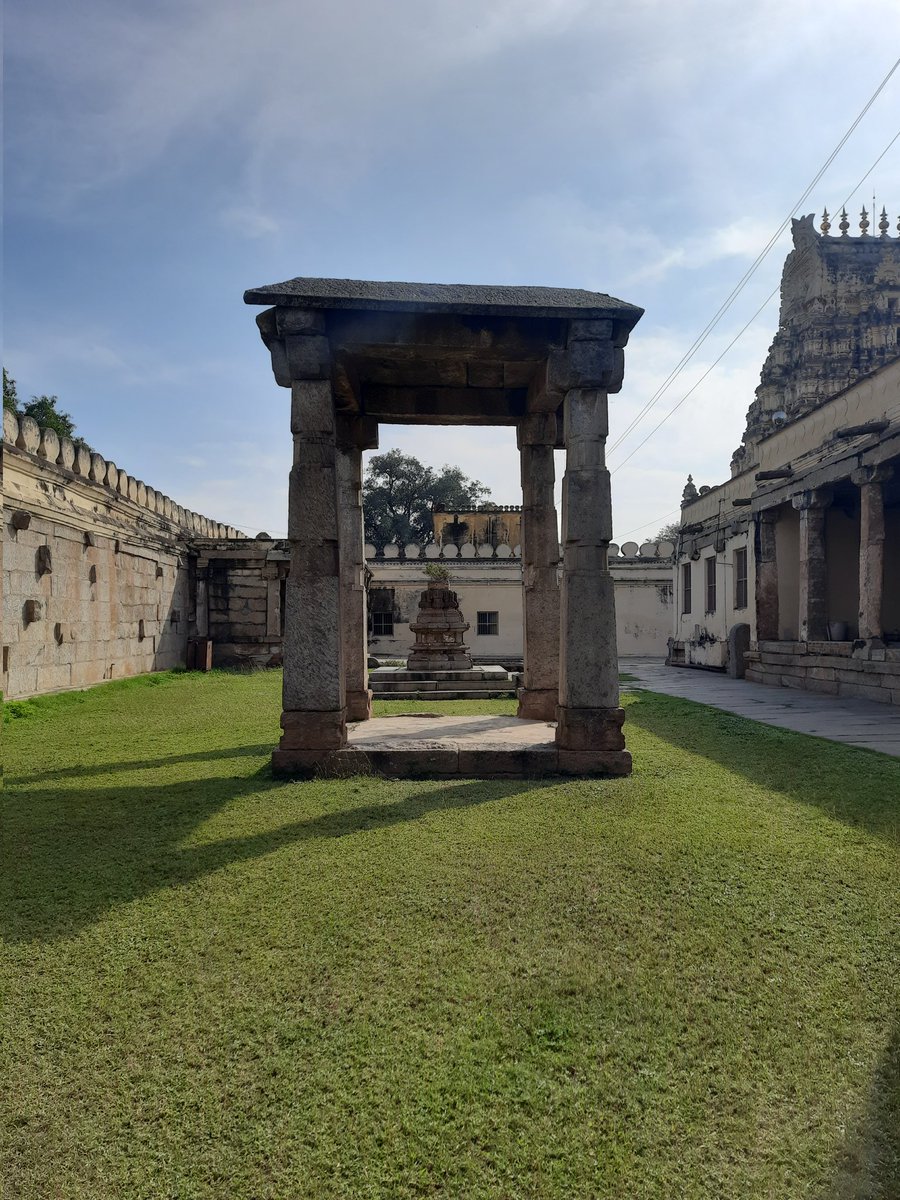 karthik_shi_pra's tweet photo. #sriranganathaswamytemple #srirangapatna #srirangapattana #sololifesobetter #mysurinadinagalu #templerun #mysuru #mandya #kaveri #jeevanadi https://t.co/JD484WnHEj