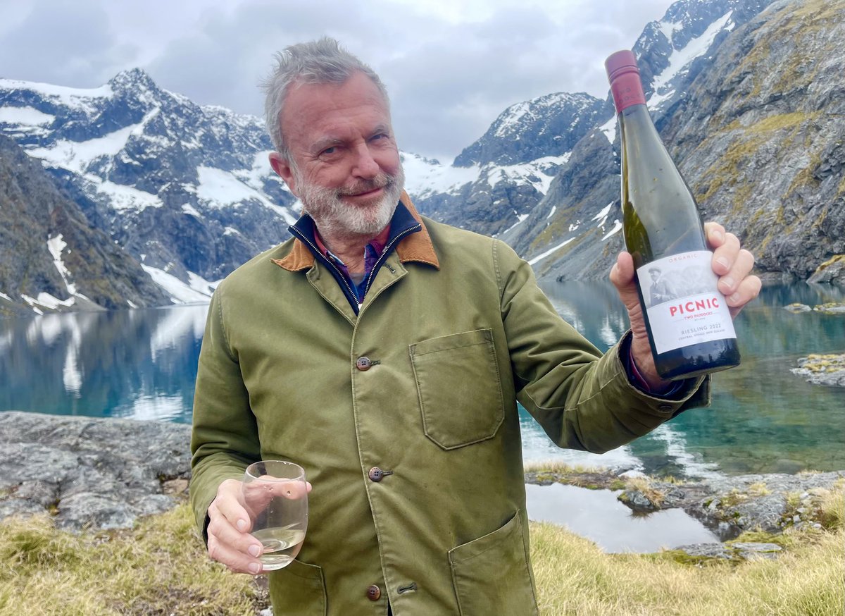 Sam Neill tweet media