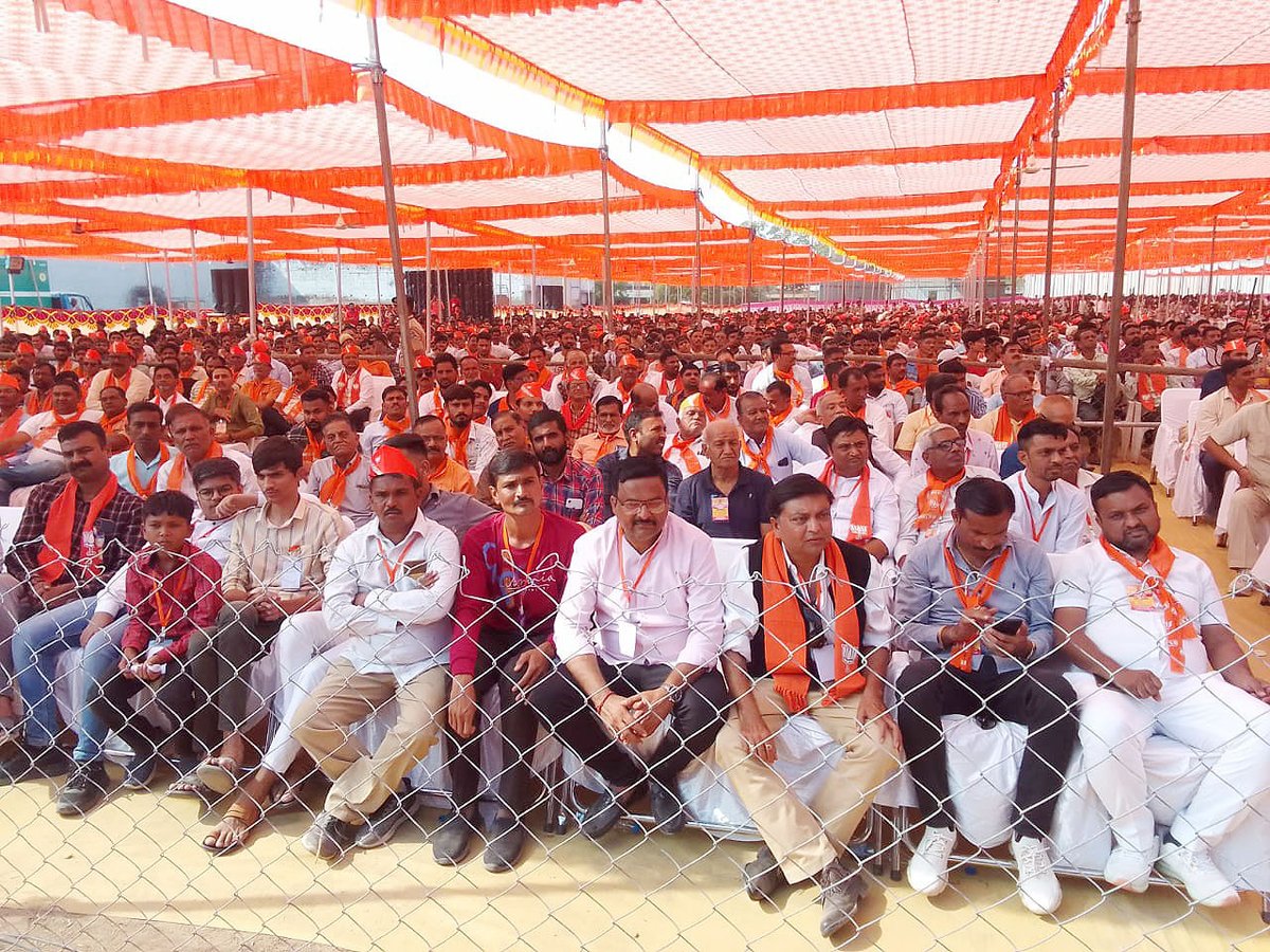 myogiadityanath's tweet photo. दर्शन, सृजन और उद्यम की धरा गुजरात के जनपद अहमदाबाद का धोलका विधान सभा क्षेत्र भाजपामय है।

यहां जन-जन में राष्ट्र के विकास, समाज के उत्थान और विरासत के प्रति गौरव की भावना व्याप्त है।

अपार समर्थन के लिए धन्यवाद धोलका वासियो! https://t.co/9V5u7NBF7K