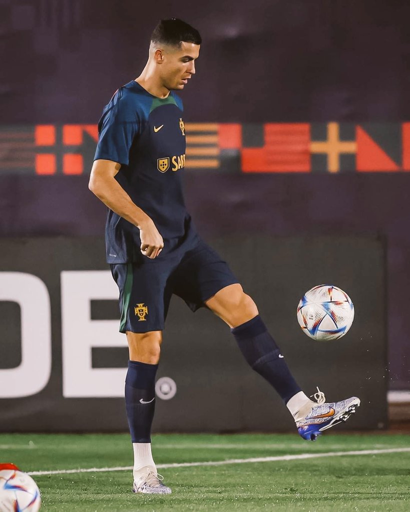 Estamos nos oitavos do Mundial! Grande trabalho, equipa! Frente a um adversário de grande mérito, fizemos valer a nossa força e a nossa qualidade. Vamos em frente! Estamos na luta e o nosso sonho continua bem vivo! Força, Portugal! 💪🏽🇵🇹