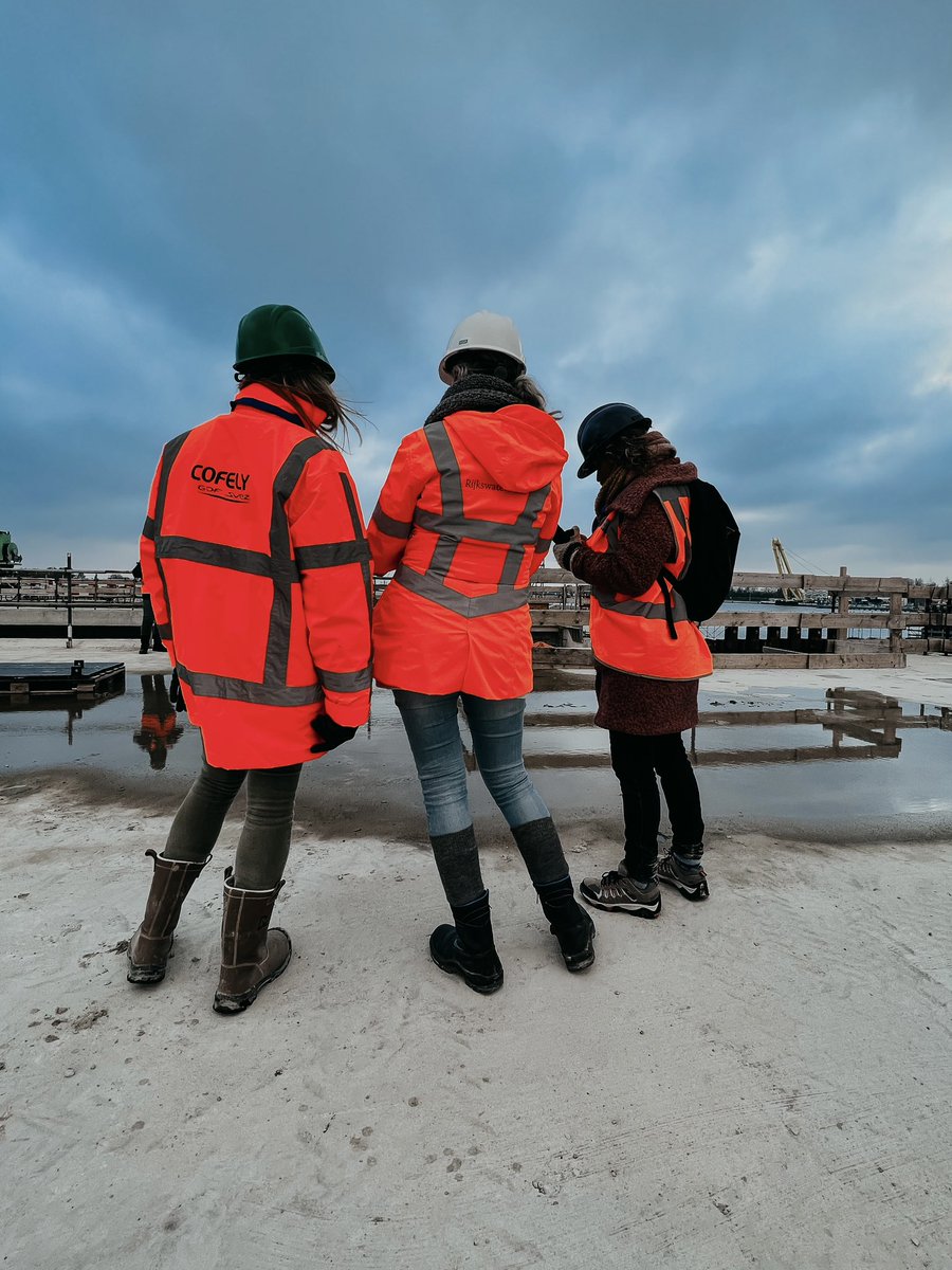 justnicepicture's tweet photo. Ken je het trotse gevoel dat je al iets wil laten zien voordat het af is? @Rijkswaterstaat en @NieuweSluisTern lieten me hun paradepaardje zien. En ik was onder de indruk! 

#nieuwesluisterneuzen #rijkswaterstaat #grenzeloossamenwerken https://t.co/ThTCGSAy6y