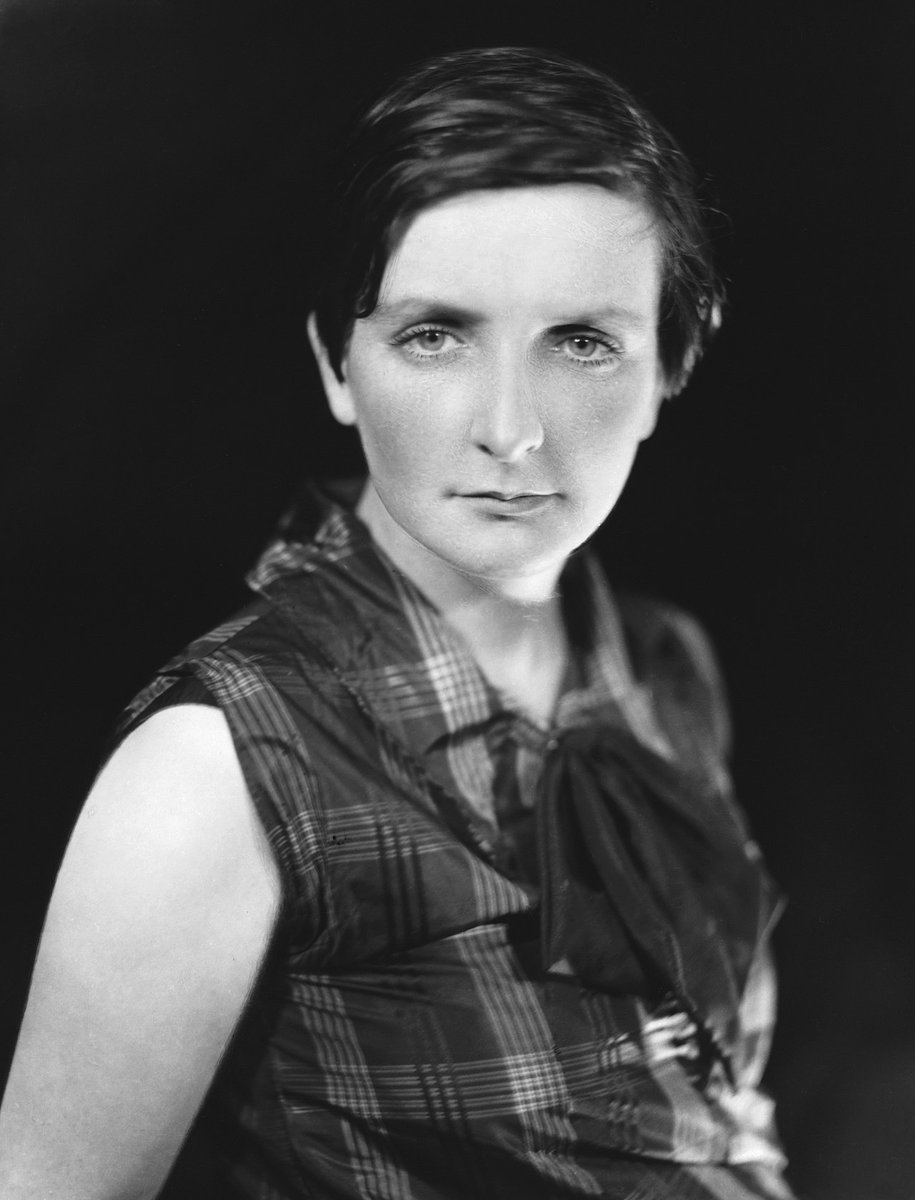 thewildgees's tweet photo. Kate O'Brien, another female Irish writer more famous abroad than at home, was born in Limerick #OTD in 1897. Themes of female agency and sexuality, pioneer of queer representation. Many of her books were banned in Ireland. 'Rediscovered' in 1980s
https://t.co/6NEPaOxMwy https://t.co/D1lZDDeNnc