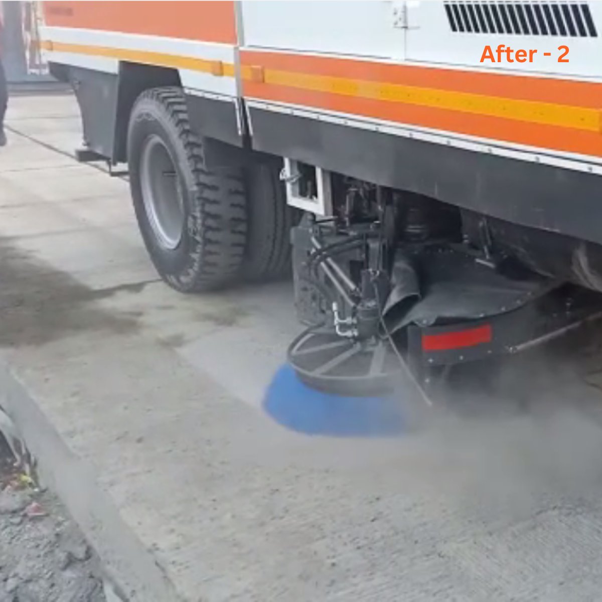 cleanlandindia's tweet photo. Here are glimpses of the #Cleanland sweeper #demonstration.

#roadsweeper #roadsweepingmachine #sweeping #makeinindia #cleaningservices #cleanindia #cementindustry #chemicalindustry #pharmaceutical #facilitiesmanagement #sweepingmachine 
#MakingWorldMoreHygienic #technology https://t.co/r5wnudX8xI