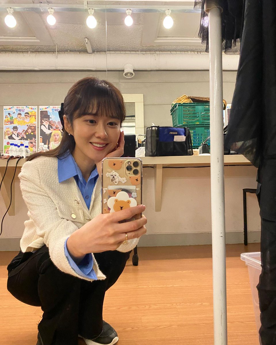 vibes0318's tweet photo. Jang Nara looks prettier every day. So beautiful, so radiant, look at that smile... https://t.co/i0XCGI6Zy2