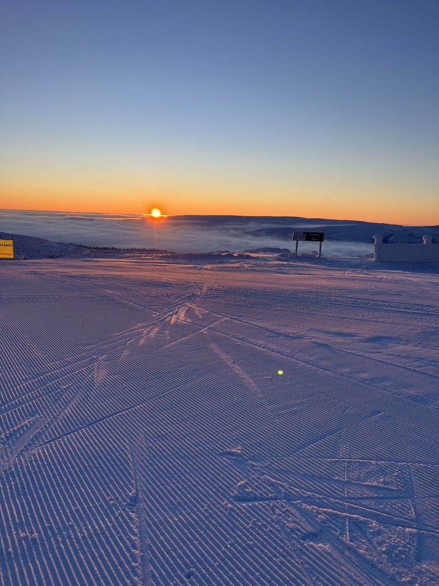 NSBARE's tweet photo. En av dom bättre premiärerna #Vemdalen #Nuärdetvinter https://t.co/t3YQeYC91K