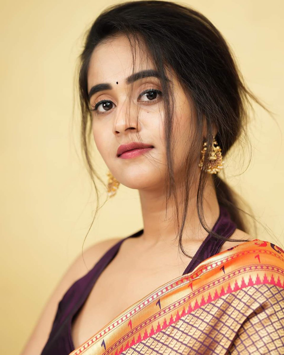 CelebritiesC007's tweet photo. Deepthi Sunaina 

#Celebrity #CelebrityClicks https://t.co/nLYyA0BMox