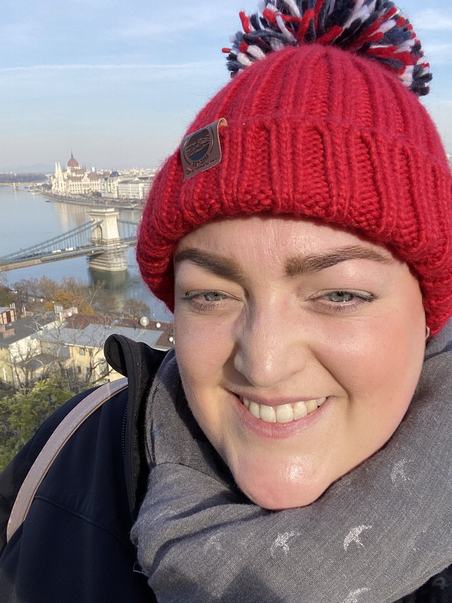 Leaben29's tweet photo. @spiritof58wales Bobble hats on tour 😆 #so58 #wegeteverywhere #budapest 🏴🇭🇺 https://t.co/nO7c9adwaD