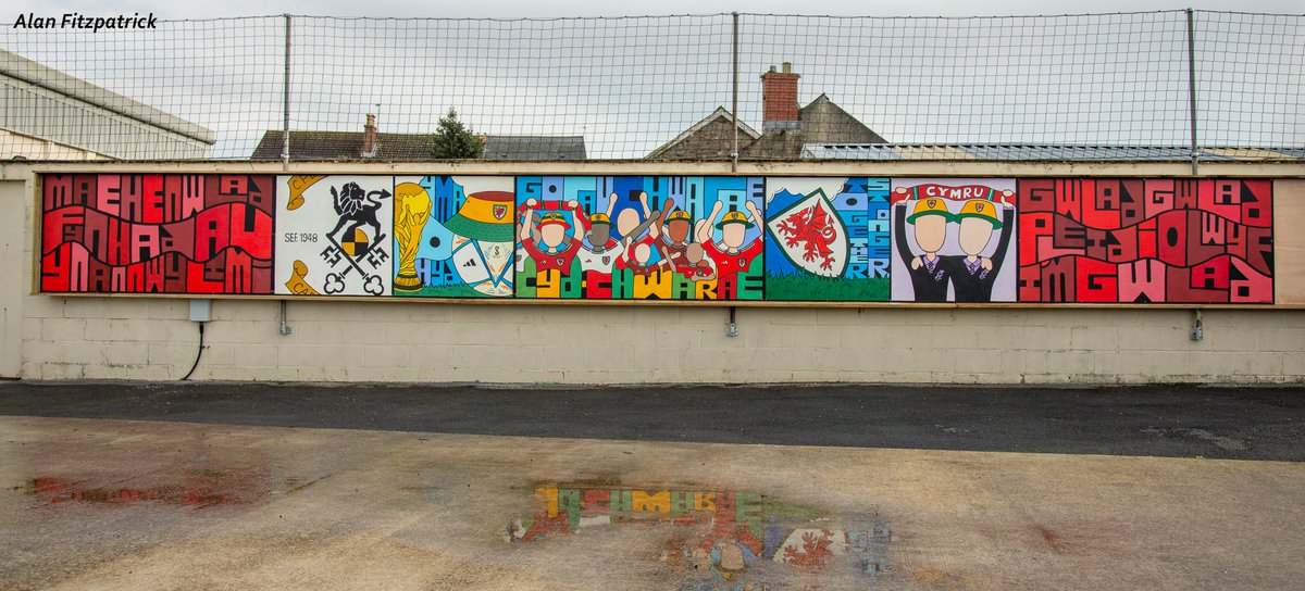 CarmarthenAFC's tweet photo. World Cup Mural Sponsorship | Nawdd Murlun Cwpan y Byd 🏆

Carmarthen Town AFC are delighted to announce that we are offering the opportunity to sponsor 30 blocks off the Old Gold 2022 World Cup Wall 🏴󠁧󠁢󠁷󠁬󠁳󠁿

More details via the link 👇

https://t.co/37paqE6jTZ

#HenAur #OldGold https://t.co/RiPRg1rPgp