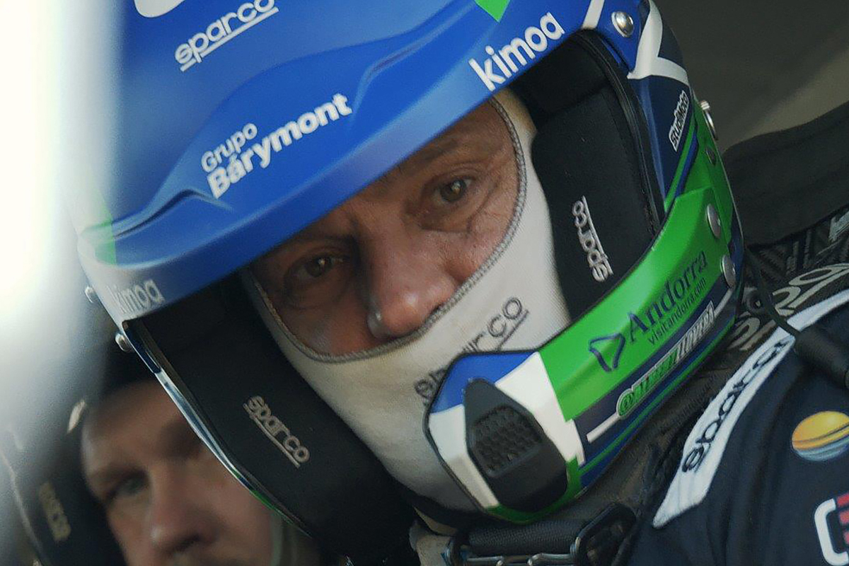 motorpuntoes's tweet photo. #Dakar | Albert Llovera se apunta al Dakar 2023 con un camión Ford y su sobrina Margot

https://t.co/OWjgSUUS5r

#Dakar2023 #Llovera #Camiones #Ford @albertllovera @FordTrucks @Dakarenvivo @Dakar https://t.co/TreHnPJ0hu