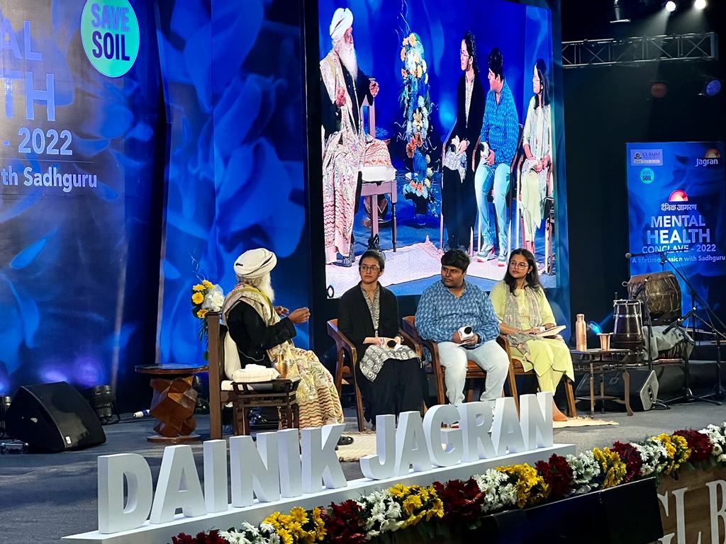 SadhguruJV's tweet photo. If what we consume physically can make us physically sick, what we consume mentally can make us mentally sick. Only when what we consume &amp; how we consume is a Conscious choice will we know inner wellbeing. -Sg #MentalHealthConclave2022 
@JagranNews https://t.co/U9CHJDNzzH