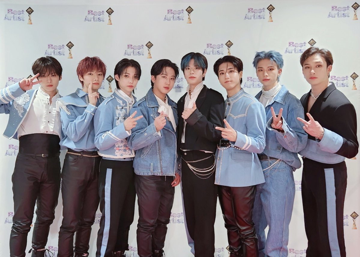 Stray Kids Japan Official on X: Stray Kids Japan Official on X: