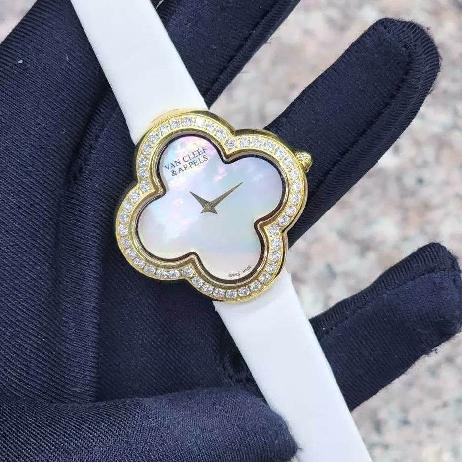 للتواصل والطلب خاص حياكم 💕