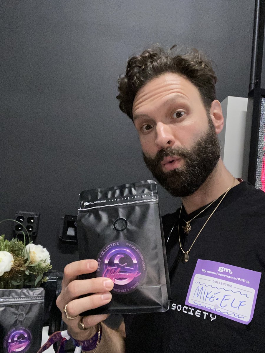 This guy is doing things!!!!! <a href="/phrazeart/">Phraze</a> and <a href="/beanbirdscoffee/">beanbirdscoffee</a> at the <a href="/proof_xyz/">PROOF</a> <a href="/moonbirds/">Moonbirds</a> <a href="/oddities_xyz/">Moonbirds Oddities</a> event!!!