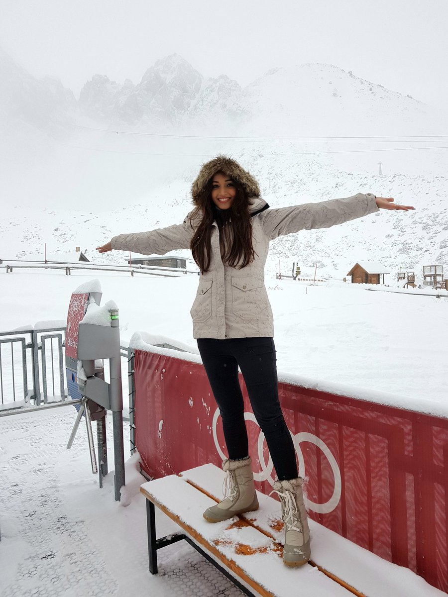 SrinidhiShetty7's tweet photo. Memory montage 🙈🫠 https://t.co/akhdaWD1LF