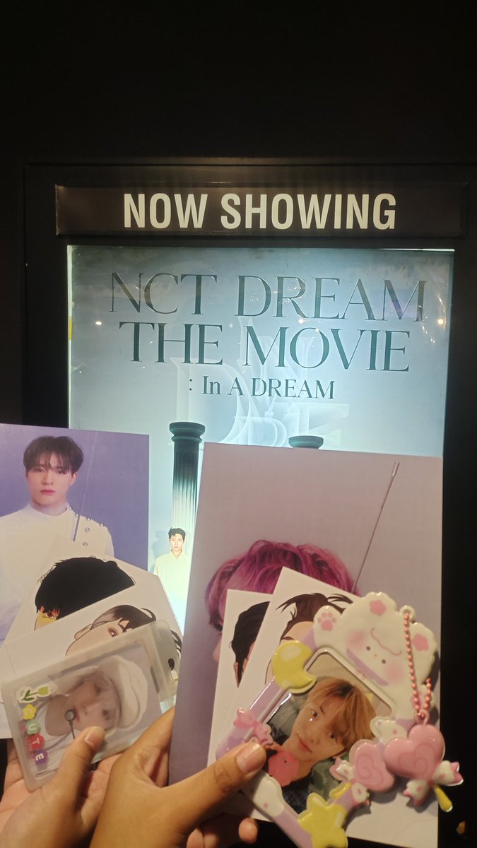 jaeffal's tweet photo. IT'S A BEST DAY EVER FOR ME!! GHZZHZHS
bisa kenalan sama sijeuni yang lainnn, i was really happy that day🙇🏻‍♀️🙇🏻‍♀️💚💚‼️‼️ 

#NCTDREAMTHEMOVIEInADREAM #NCTDREAM #NCTzen #NCTDREAMTHEMOVIEInADREAM https://t.co/Khrnb3hx1E