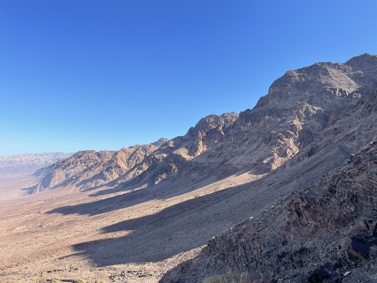 society_nomad's tweet photo. Day 2 of our #JordanTrail hike: from a wild camp in Wadi Barwas to Qutla ruins (16km). We had to spend almost one hour filtering and purifying the water from a bit questionable stream. That was fun 😂 https://t.co/BVjjklFngd