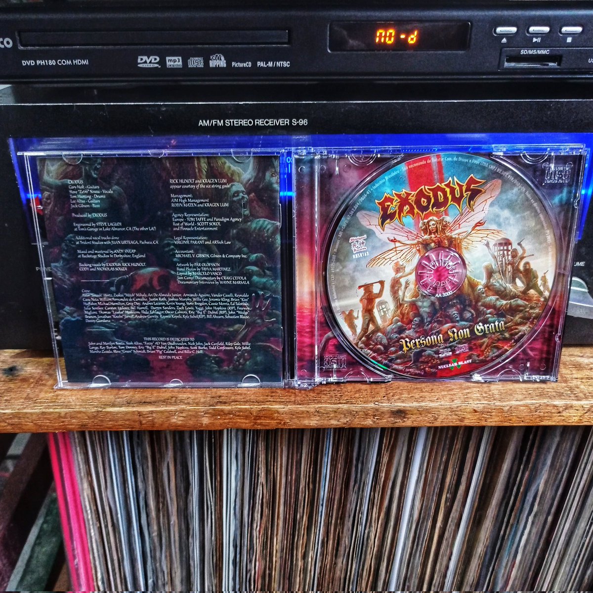 RogerioRocker's tweet photo. Exodus - Persona Non Grata #cd #nuclearblast #shinigamirecords #rimosa #idnbsr163 #cdpost #cdcollector #cdcollection #discoécultura #discocollection #compactdisc #digitalaudio #gradiente #s96 #philco #ph180 #ambivalent https://t.co/OFwDlnDWrB