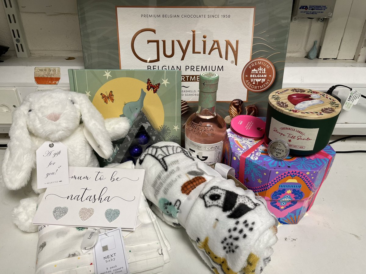 Officially my last day at work before I start my maternity leave! Been super spoilt by my amazing team and cannot thank them enough for all their hard work and dedication 💝 and a big thank you to my area NO0401 for all your support over the last few months #coopuk #itswhatwedo