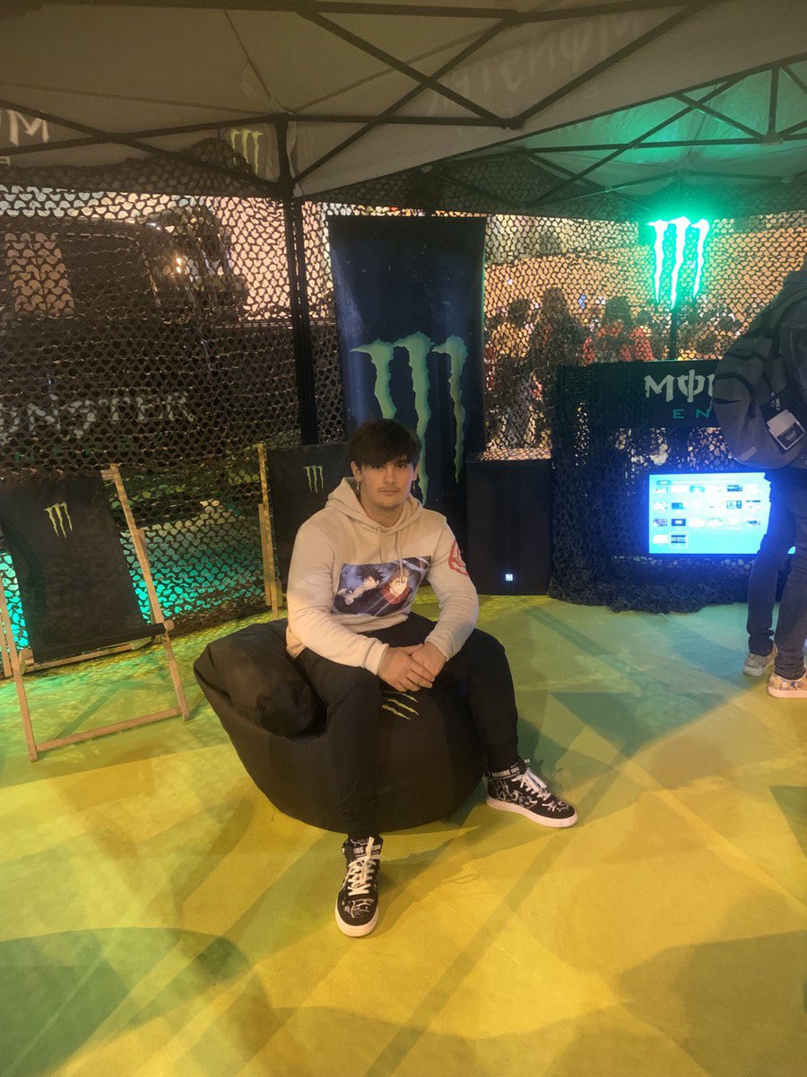 depster79's tweet photo. @MonsterEnergyES https://t.co/zIsrTaBSJq