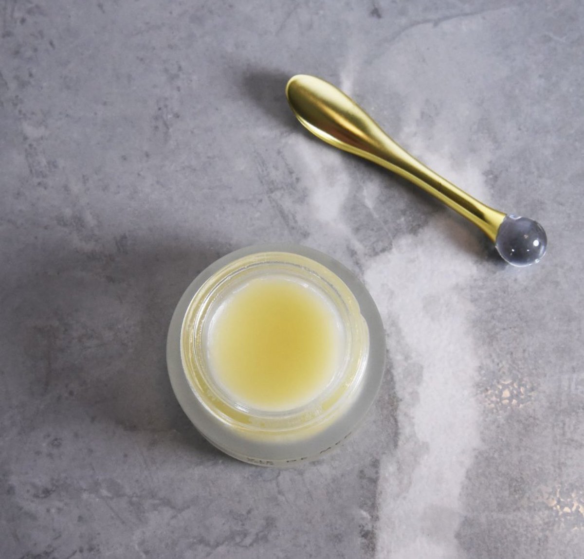 Stay Beautiful and get glowing skin with Vie De Mer's cold-pressed French skincare!