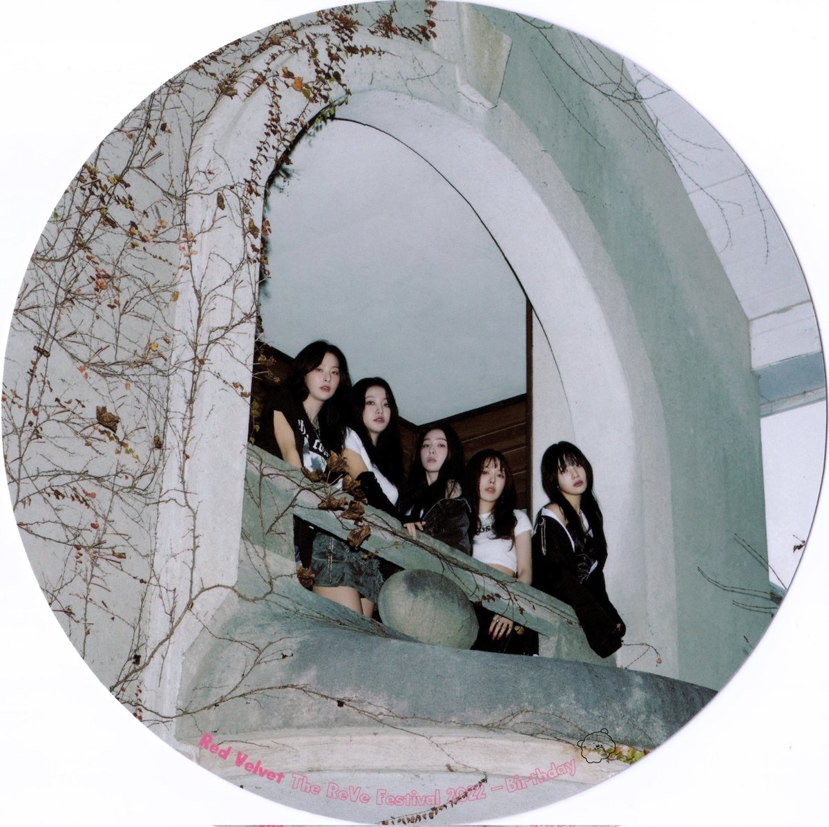 Kimluv0801's tweet photo. #RedVelvet #레드벨벳 #아이린 #슬기 #웬디 #조이 #예리 https://t.co/lcYSzGYkXS