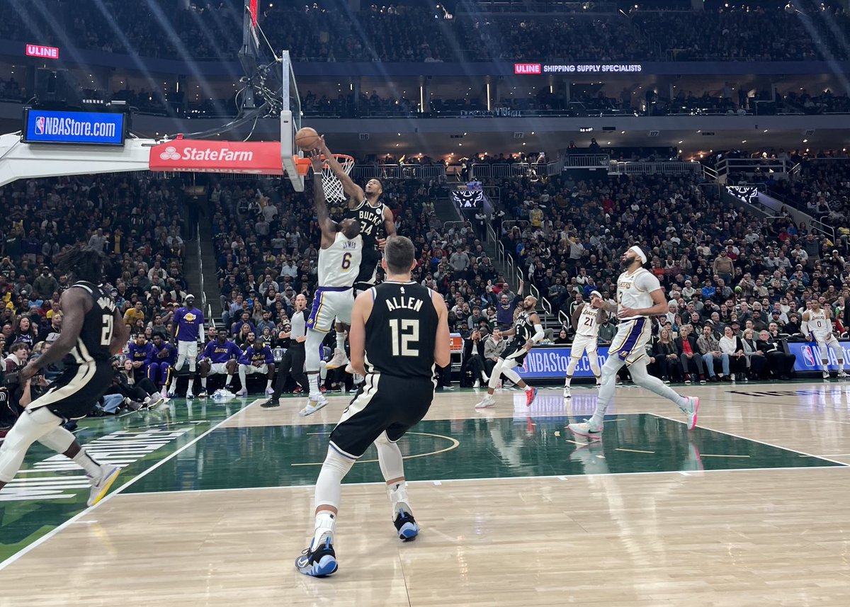 CraigCoshun's tweet photo. The epic block by ⁦@Giannis_An34⁩ on ⁦@KingJames⁩ captured from courtside seats by Rose Rawson and ⁦@johncoshun⁩ 👏 https://t.co/osW5GxG6h4