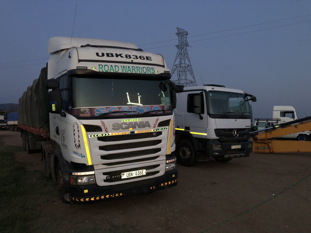 Our Community Activists trucked down two trailers loaded with logs worth 150 million illegally harvested from Metu Sub County in MOYO & tip security that arrested the trailers at Laropi Ferry. @NFAUG @min_waterUg @NCHRD_UG @chapterfourug @defprotection @DefendDefenders @IUCNNL