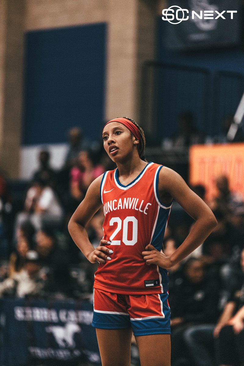 JasmineG2025's tweet photo. My birthday wouldnโt feel right if it didnโt land on a GAME DAY!!! Letโs go!!! #Sweet16 #BirthdayGirl https://t.co/cN5dE6NyfD