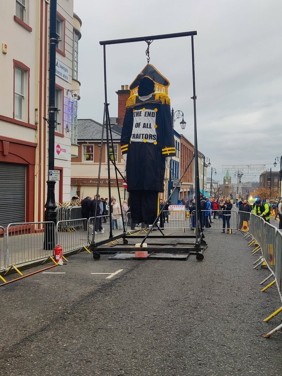 junklunacy1975's tweet photo. #ABOD #Apprenticeboysofderry
The end to all traitors https://t.co/LSbaSWxfro