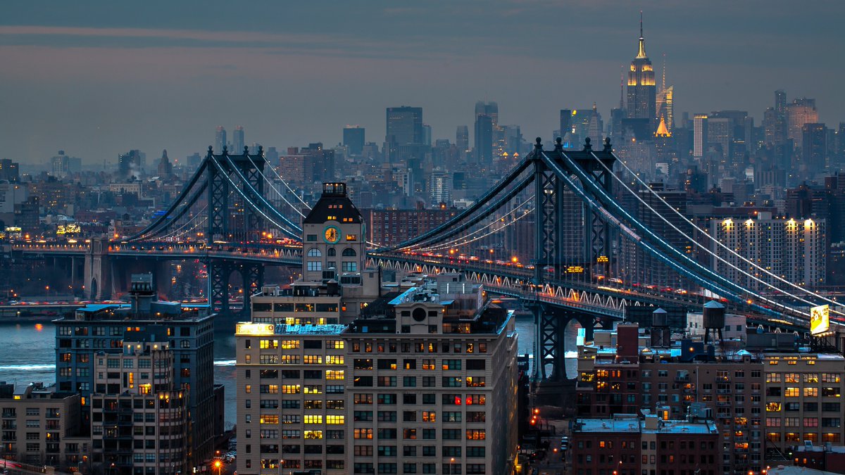 Shaun79258450's tweet photo. #newyorkcity @empirestatebldg #ESBFan #canon5dclassic #Canon @CanonUSAimaging
5D/100L, still works https://t.co/xEDANKI1Ko