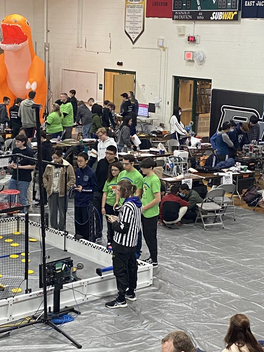 lisa_oleski's tweet photo. 1st VEX Competition of the season! #GoThunderChickens #GoDrew https://t.co/XIkZy1PBxS