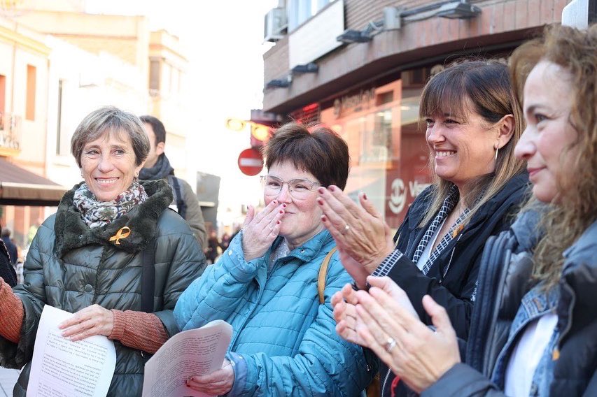 gebadia's tweet image. Commemorant el Dia Internacional per la Discapacitat amb una concentració i lectura del manifest! 

Un dia molt necessari per reivindicar els seus drets, entre ells a una feina digna on puguin desenvolupar el seu talent! Com a societat no en podem prescindir!