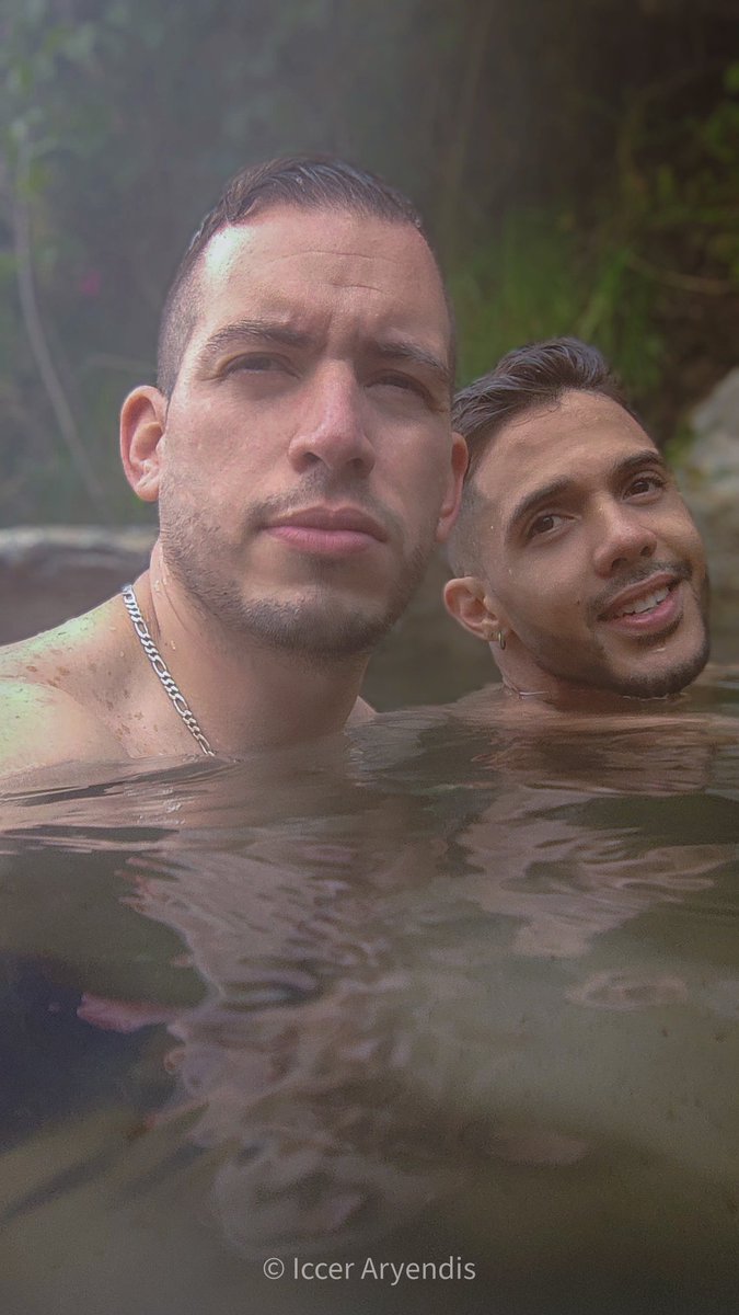 aaryendiss's tweet photo. Te conocí sin saber que te iba a querer tanto. 🤍🐱

Te extraño tanto precioso🥺✨ @JParedes_86

Hoy tocó 3 fotico con una persona super especial que siempre estará presente en mi vida y en mi corazón. 🤍✨ https://t.co/fMpldfOcgD