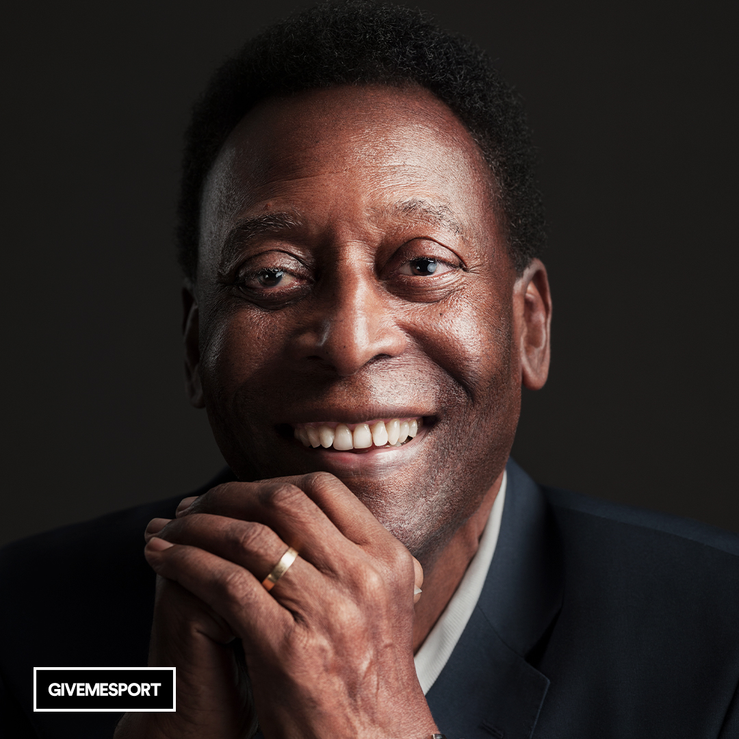 givemesport-on-twitter-our-thoughts-are-with-pele-his-family