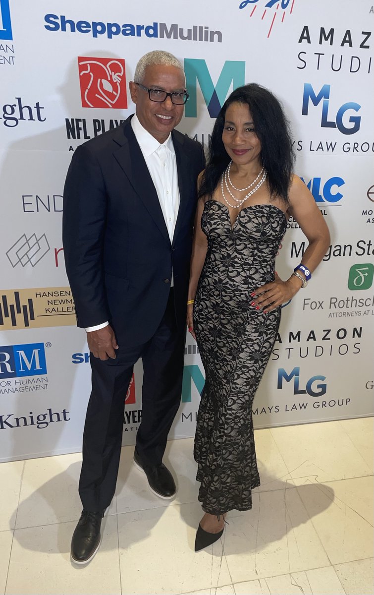 DedraDavisWins's tweet photo. What a joy it was to run into one of my mentors at a gala this weekend.

I was blessed to meet Warren Muhammad almost 30 years ago.  I was a new attorney with big dreams and a lot of questions.   From my first energetic “hello,” on, he was noting but patient, kind, and helpful. https://t.co/oC2diIuE96