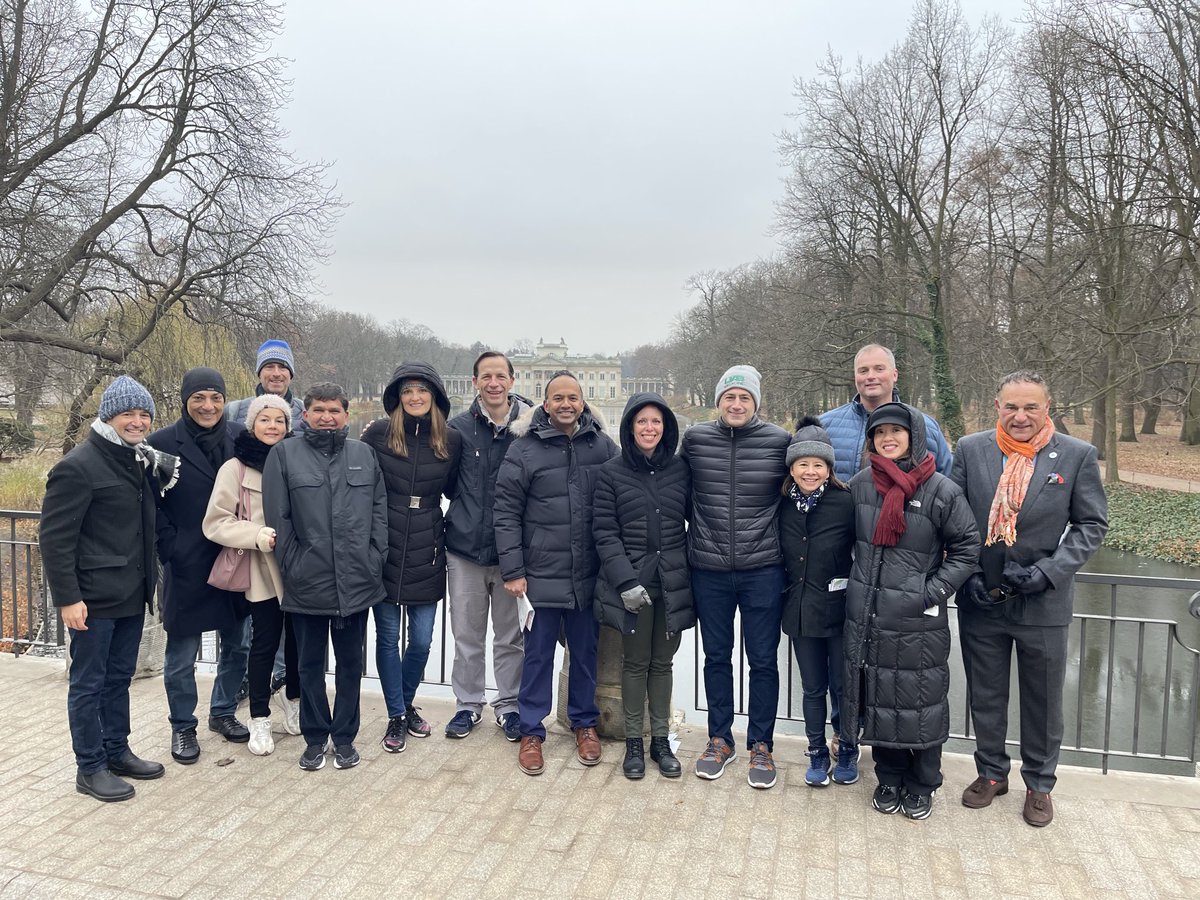Touring Warsaw and making new international colleagues while at #Rhinoforum. It was a little cold…#ARS