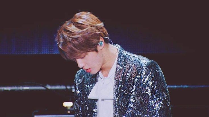 Moon1306_twt's tweet photo. Tuổi mới năm này, phía sau là tháng năm chia tách, không thể ở bên, chỉ thầm mong anh tự chiếu cố bản thân thật tốt, để vào một ngày rợp hoa pháo, chúng mình sẽ thật bình an ngày gặp lại.
#HappyJinDay
#SuperstarJinDay
#TheAstronautDay
@BTS_twt https://t.co/GU1iCFfY30