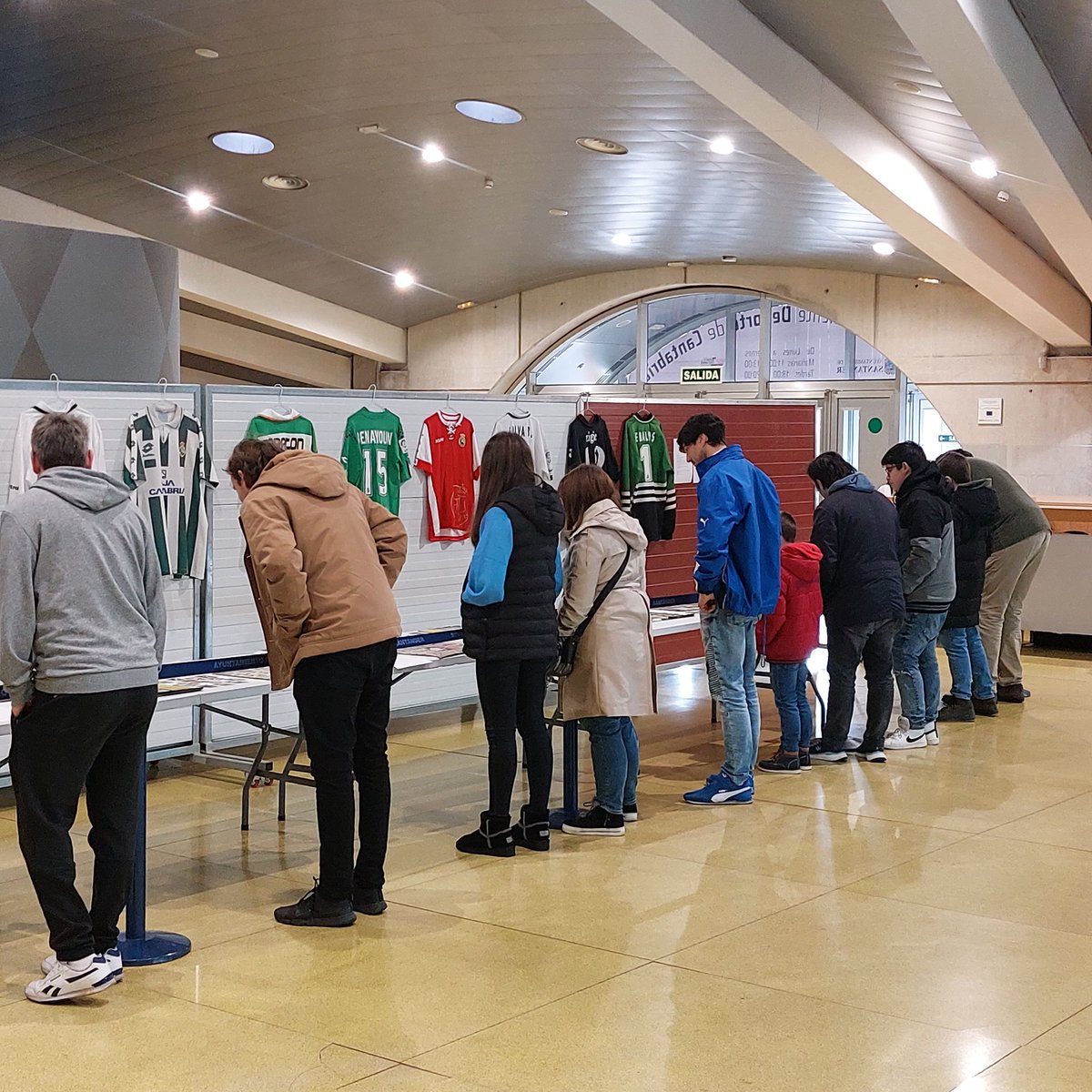 CromoDg's tweet photo. Gracias a todos los que os habéis pasado por la Exposición! Ha sido una experiencia increíble. Esperemos poder repetirla! https://t.co/R0wRLk1KH7
