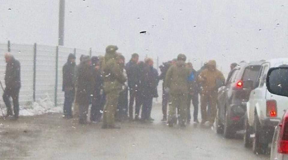 Artak_Beglaryan's tweet photo. For over 2 hours Azerbaijan keeps 120,000 people of Artsakh under total blockade. 

There is no car in/out from Artsakh &amp; our people to face humanitarian disaster.

#Azerbaijan wants ethnically cleanse our homeland from all Armenians. https://t.co/mGld8mOKiF