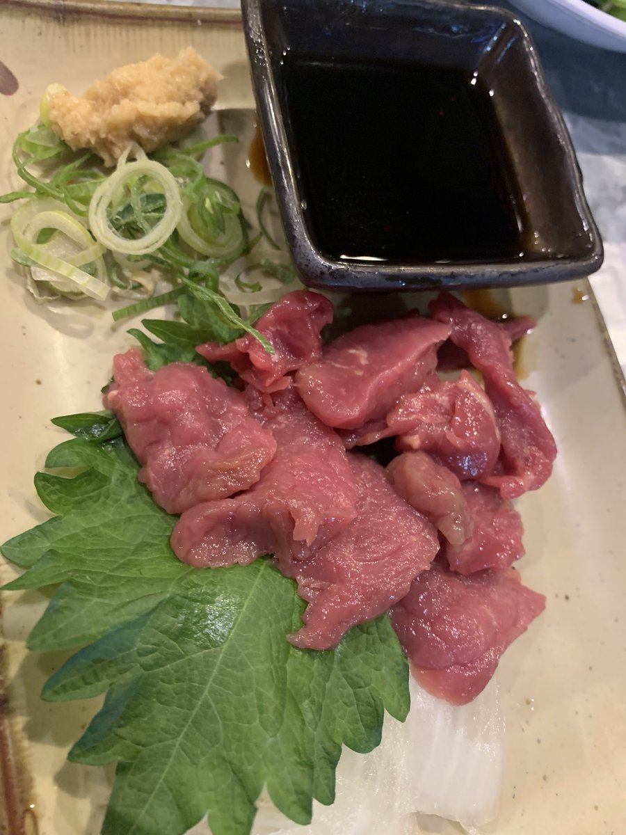 meg_voice's tweet photo. 楽しいライブの後の
ごはんと、お酒は
また格別にうまいの〜 https://t.co/NKu1wYsGjc
